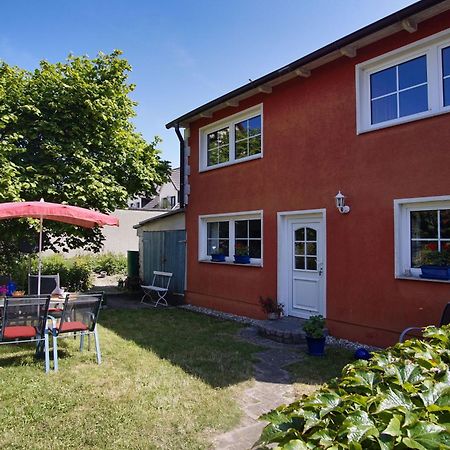 Zentral Aber Ruhig, Terrasse Mit Viel Gruen - Strandnahes Ferienhaus Luki غورين المظهر الخارجي الصورة