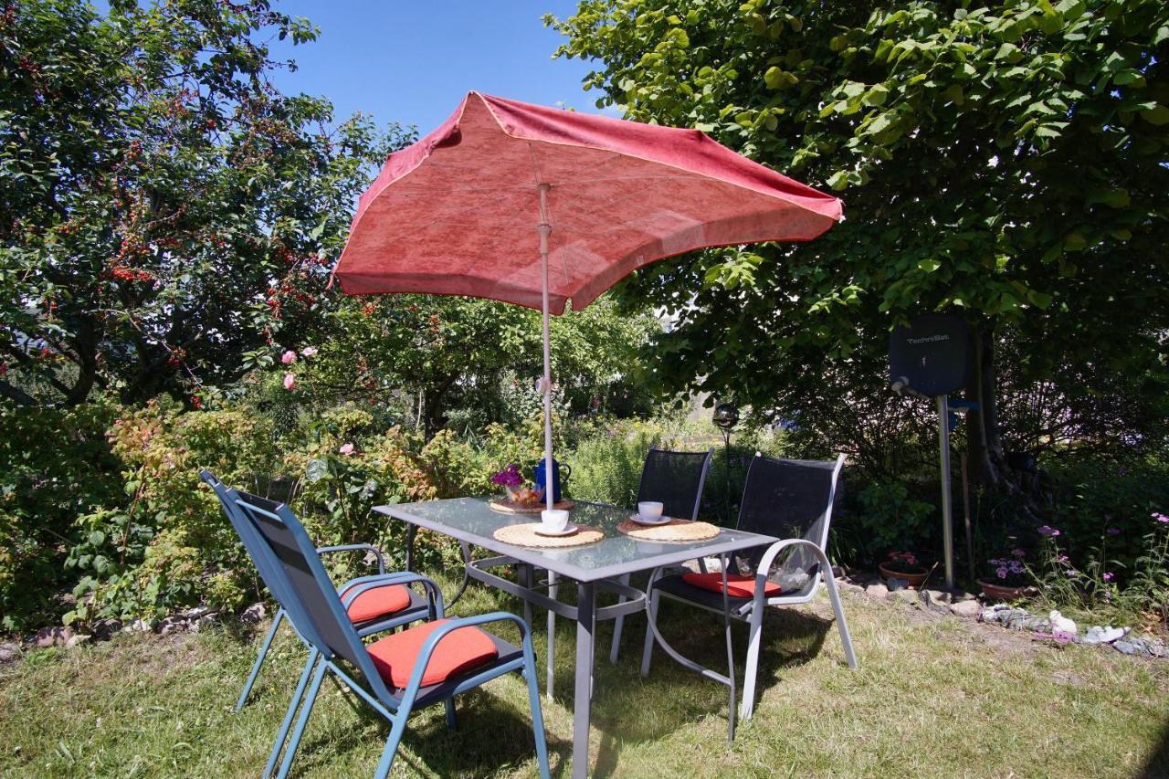 Zentral Aber Ruhig, Terrasse Mit Viel Gruen - Strandnahes Ferienhaus Luki غورين المظهر الخارجي الصورة